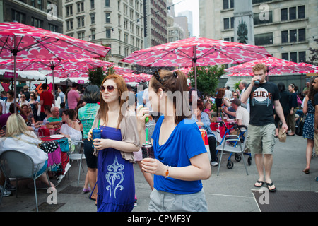 Profitez de l'offre de bonne chère au Madison Square mange marché plein air à New York Banque D'Images