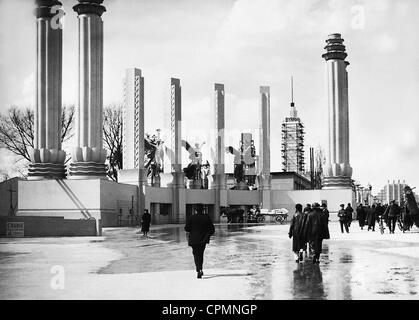 Entrée principale de l'Exposition Universelle de Bruxelles, 1935 Banque D'Images