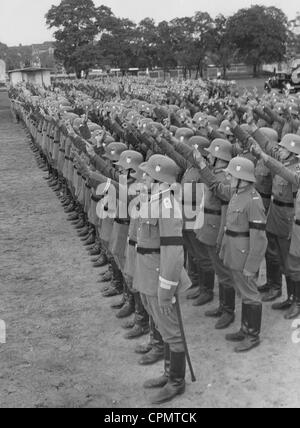 Les soldats allemands sont assermentés sur Adolf Hitler, 1934 Banque D'Images