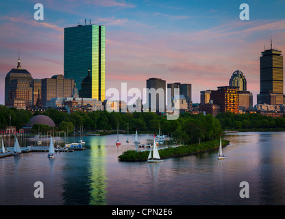 Boston et la Charles River comme vu à partir de la Mairie. Banque D'Images