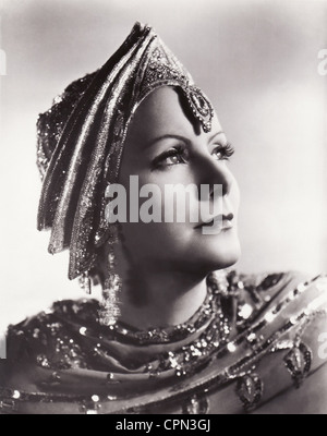 Mata Hari année : 1931 - Etats-Unis Directeur : George Fitzmaurice rédaction crédits Benjamin Glazer et Leo Birinsky Greta Garbo Banque D'Images