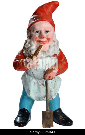 Kitsch/cartes/souvenir, gnome de jardin avec pelle et pipe à fumer, Allemagne, vers 1952, droits additionnels-Clearences-non disponible Banque D'Images