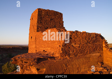 Wukoki ruines à Wupatki National Monument dans la lumière du soir d'or Banque D'Images