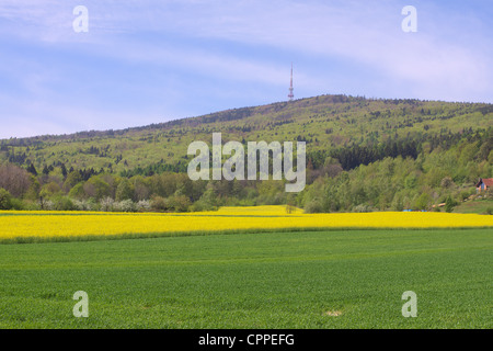 Mont Sleza au printemps journée ensoleillée Basse Silésie Pologne Banque D'Images