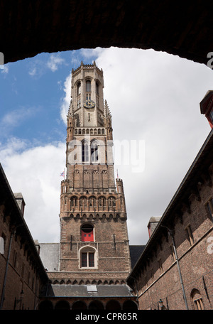 Vue de la cour intérieure de la tour Belfort, Place du marché, Bruges, Belgique Banque D'Images