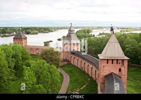 Vieilles tours du Kremlin de Novgorod, Veliki Novgorod, Russie Banque D'Images