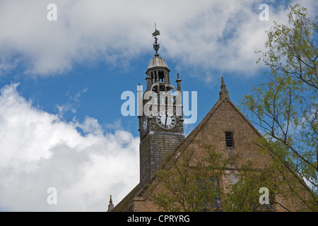 Tour de l'horloge sur le Redesdale Hall, Moreton-in-Marsh, Gloucestershire Banque D'Images