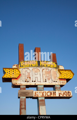 Signe de couleur ancien ranch House Cafe sur la vieille Route 66, Tucumcari, New Mexico. Banque D'Images