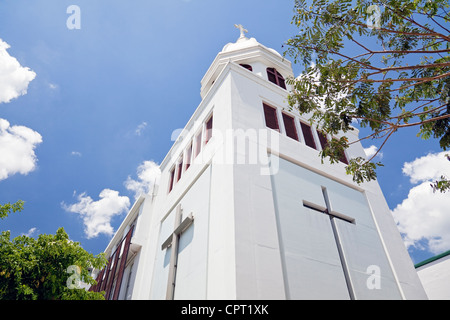 Bâtiment de l'église moderne associés à l'église de Santa Cruz, Bangkok, Thaïlande Banque D'Images