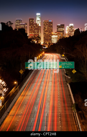 Le centre-ville de Los Angeles la nuit. Banque D'Images