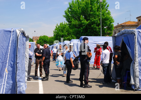 Tremblement de terre dans le Nord de l'Italie. San Felice sul Panaro : la ville des tentes. Banque D'Images