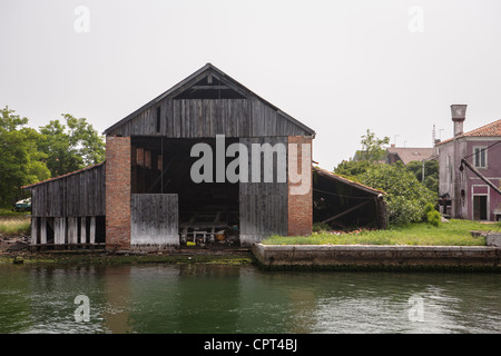 Bâtiment en bois pour l'entretien du bateau, Chioggia, Venise, Italie, Europe Banque D'Images