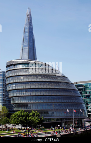 Haut de la gratte-ciel Shard London Bridge Tower aka les fenêtres en verre et d'immeubles de bureaux, Londres, Angleterre Banque D'Images