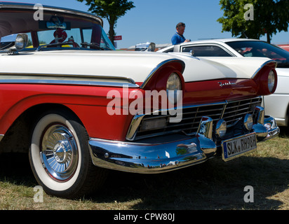 Ford Fairlane 500, 1957 Banque D'Images