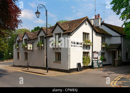 Le restaurant Bridge et Hôtel à Prestbury, Cheshire, Angleterre, Royaume-Uni. Banque D'Images