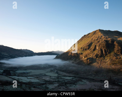 Gallt y Wenallt Gwynant et une vue de Misty Nant près de Pen y passent, Snowdon. Banque D'Images