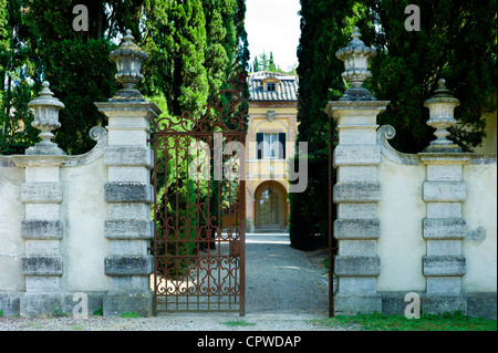 La Foce mansion ouverts au public près de Montepulciano en Val D'Orcia, en Toscane, Italie Banque D'Images