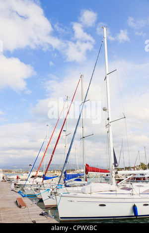 Bateaux à port de Latchi, région de Paphos, Chypre Banque D'Images