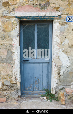 Porte dans la commune de Montalcino, Val D'Orcia, Toscane, Italie Banque D'Images