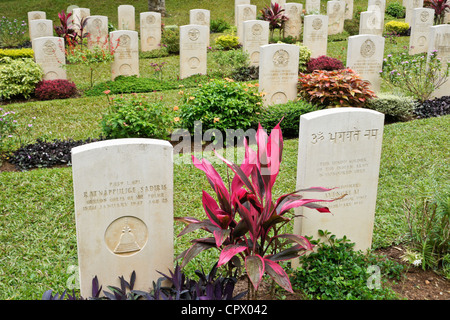 Les pierres tombales au cimetière de guerre de Kandy, Kandy, Sri Lanka Banque D'Images