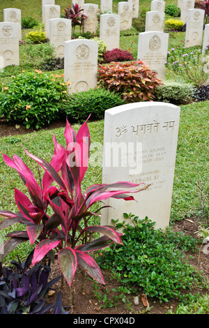 Les pierres tombales au cimetière de guerre de Kandy, Kandy, Sri Lanka Banque D'Images