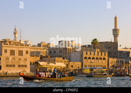 Maison traditionnelle le long de Khor Dubaï (Dubai Creek), DUBAÏ, ÉMIRATS ARABES UNIS, Dubaï, Émirats Arabes Unis Banque D'Images