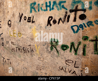 Un graffiti sur une paroi dans la vieille Havane Cuba Banque D'Images