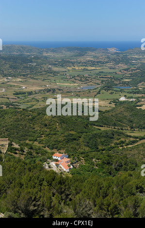 Vue panoramique sur le paysage de Minorque comme vu à partir du point le plus haut monte toro espagne Minorque Banque D'Images