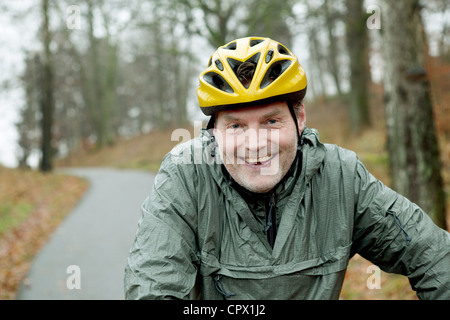 Portrait d'homme mûr sur cycle ride Banque D'Images