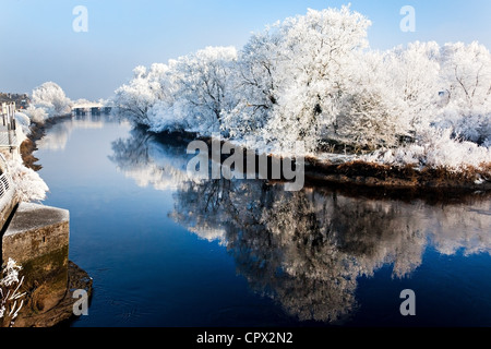 Rivière Shannon en hiver, Munster, Limerick, Irlande Banque D'Images