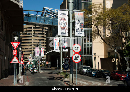 Cliché de Sandton City et place Nelson Mandela Banque D'Images