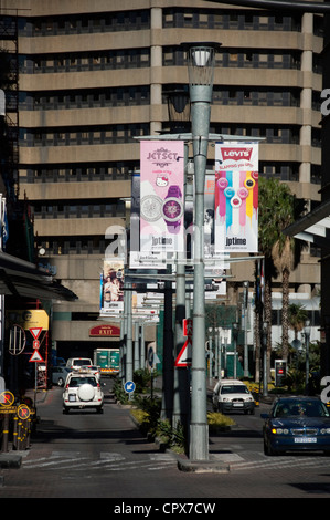 Cliché de Sandton City et place Nelson Mandela Banque D'Images