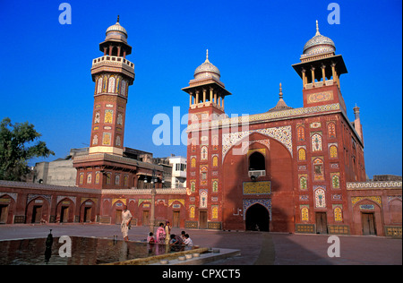 Le Pakistan, Lahore, Wazir Khan mosquée datée du 17ème siècle Banque D'Images