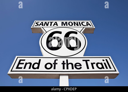 Route 66 fin du sentier inscription dans la ville de Santa Monica. Banque D'Images