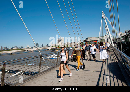 Hungerford passerelle au-dessus de la rivière Thames, à Southbank, Londres, nited Kingdom Banque D'Images