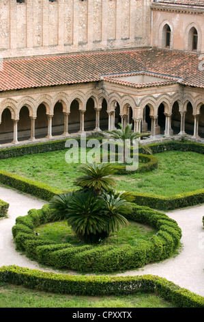 Italie, Sicile, Monreale, cloître de la cathédrale Banque D'Images