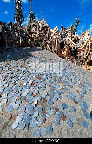 La Lituanie (pays baltes), comté de Marijampole, 12 km de la ville de Siauliai, la Colline des Croix Banque D'Images