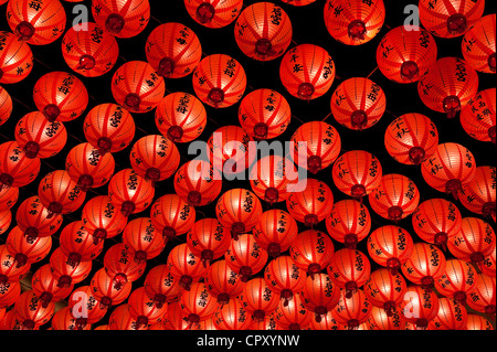 Taïwan, Kaohsiung, Île Cijin, Matsu Temple, lanternes Banque D'Images