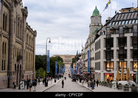 La Norvège, Oslo, le Palais Royal à la fin de la rue Karl Johans Gate, l'une des principales rues commerçantes de la ville Banque D'Images