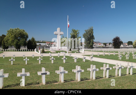 L'Verdun-Sur-Meuse (Faubourg Pave) Cimetière National Français, Verdun, France. Banque D'Images