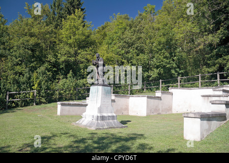 Le monument commémoratif de guerre Poilu Samogneux, sculptée par Gaston Broquet, Samogneux, Meuse, Lorraine, France. Banque D'Images