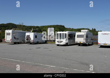 Motor homes garés broadford Isle of Skye ecosse juin 2012 Banque D'Images