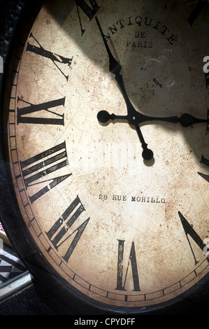 Réveil,28 rue murillo,age, ancienne, antique, flèche, baroque, big, bronze, sculpté, centenaire, siècle, horloge, gros plan, date limite, d Banque D'Images