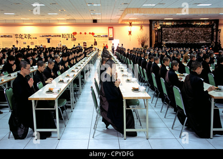 District de Nantou à proximité de Taiwan Taiwan Chung Tai Puli Chan Monastère plus de 1000 moines moniales bouddhistes prennent leur vegetarin Banque D'Images