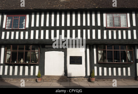 Noir et blanc traditionnelles bâtiments dans Pembridge Banque D'Images