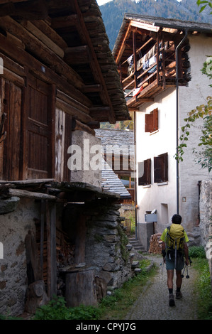 Suisse Alpes Centrales Val Bregaglia Canton des Grisons Soglio village surnommé Heaven's Gate par le poète Rainer Maria Rilke Banque D'Images