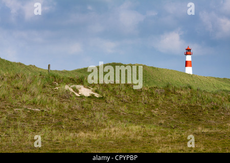 Rayé rouge et blanc Liste de phare sur l'île de Sylt Ost de Ellenbogen, Liste, Sylt, Frise du Nord, Schleswig-Holstein Banque D'Images