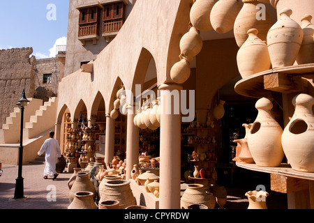 Oman, Al Dakhiliyah Nizwa, région, poterie faite dans Bahla Banque D'Images