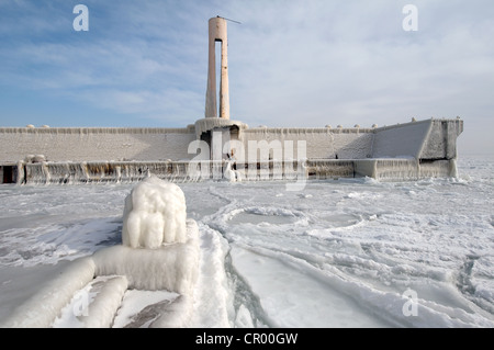 Icy pier, congelé en mer Noire, un phénomène rare, produite en 1977 pour la dernière fois, Odessa, Ukraine, Europe de l'Est Banque D'Images