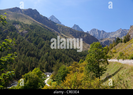 Valle vallée du Pô, province de Coni, Piémont, Italie, Europe Banque D'Images